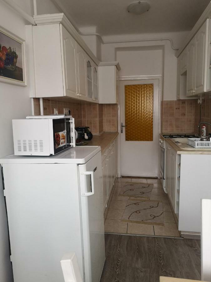 Dora Apartman Hotel Eger Kültér fotó